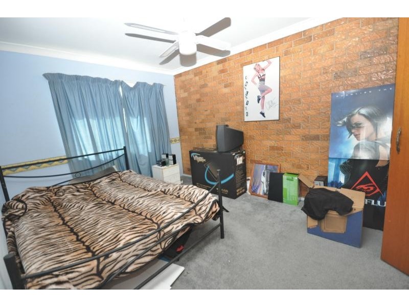 2/18 Defiance  Road, Logan Central QLD 4114