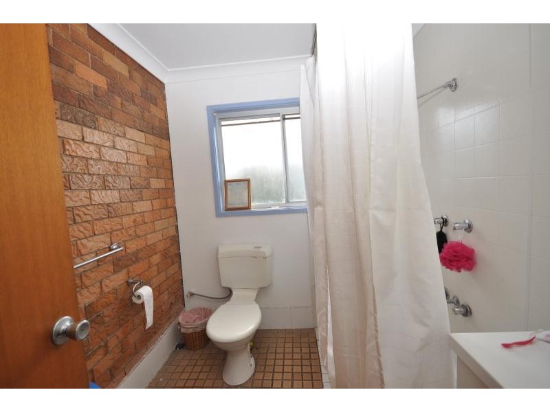 2/18 Defiance  Road, Logan Central QLD 4114