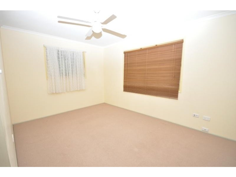 2 Duchess Court LOGANLEA 4131, Loganlea QLD 4131