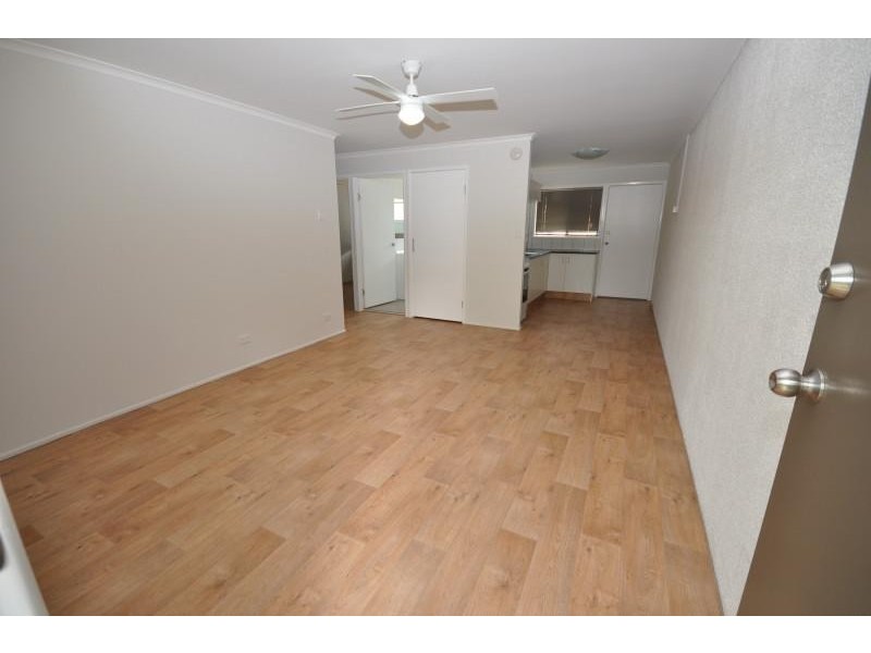 4/44 Defiance  Road, Logan Central QLD 4114