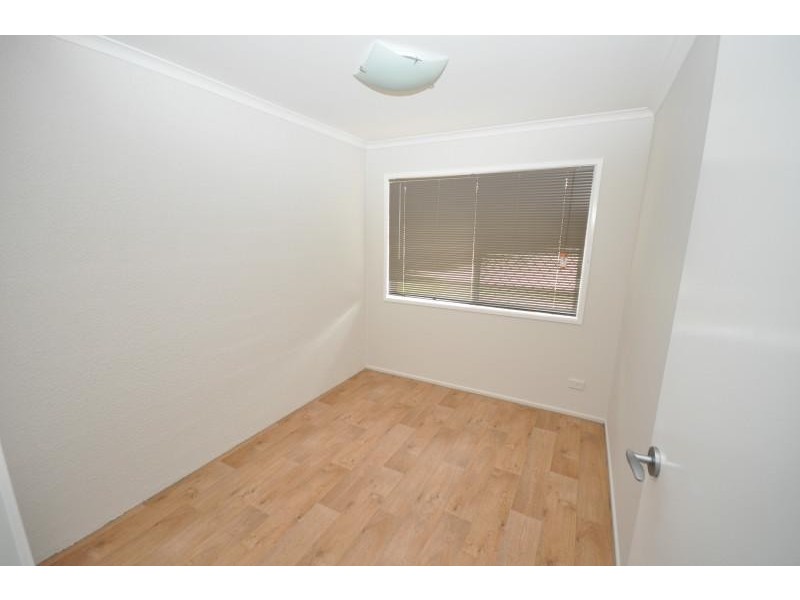 4/44 Defiance  Road, Logan Central QLD 4114