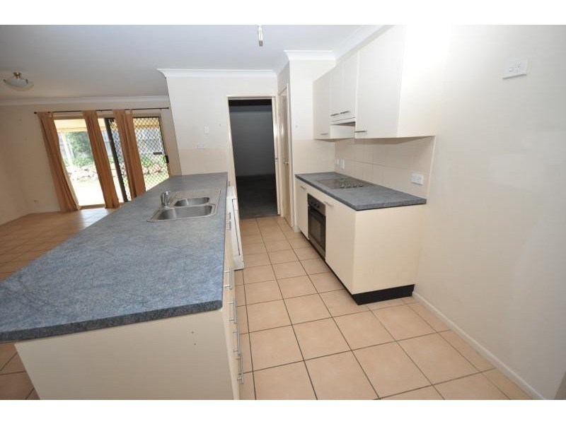 4 Lacy Street, Waterford QLD 4133