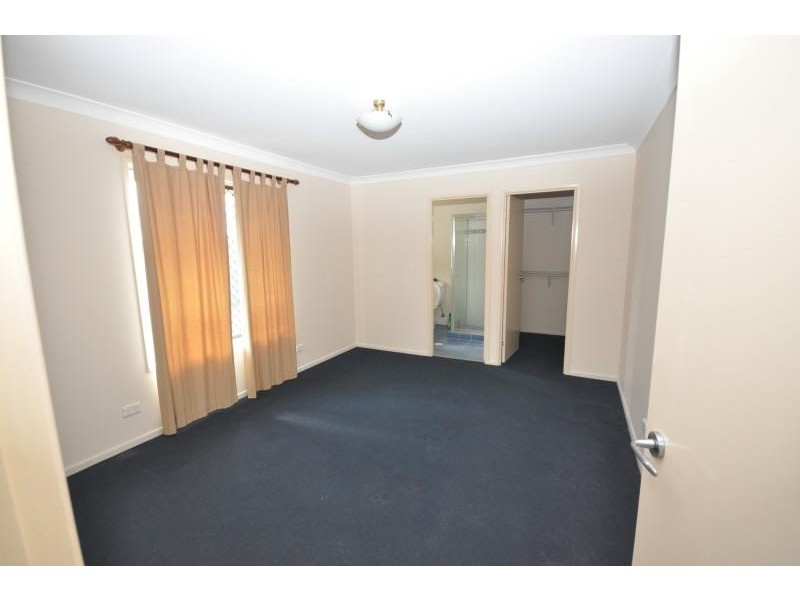 4 Lacy Street, Waterford QLD 4133