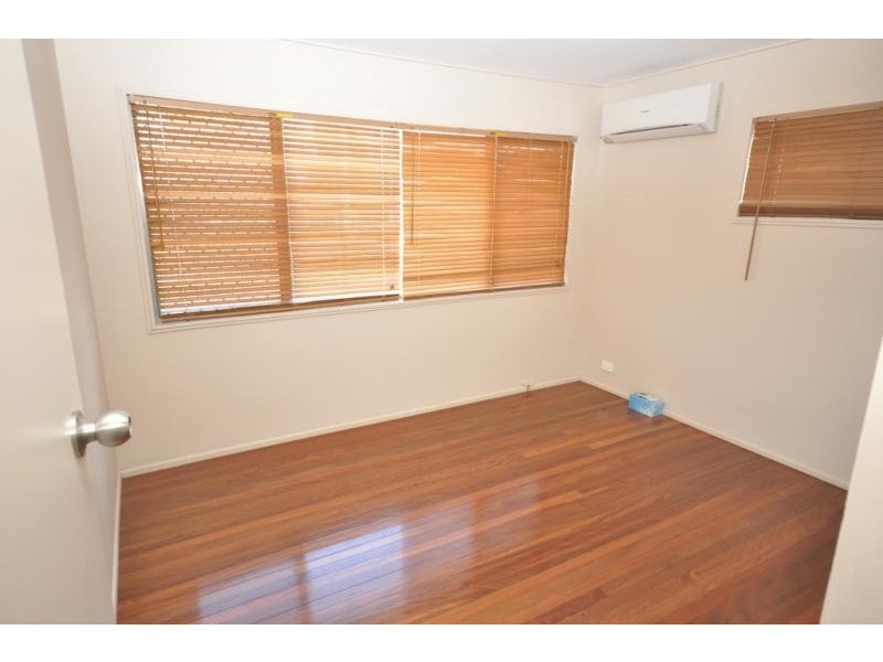 6 Veryan Street, Kingston QLD 4114