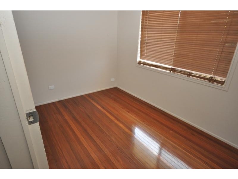 6 Veryan Street, Kingston QLD 4114