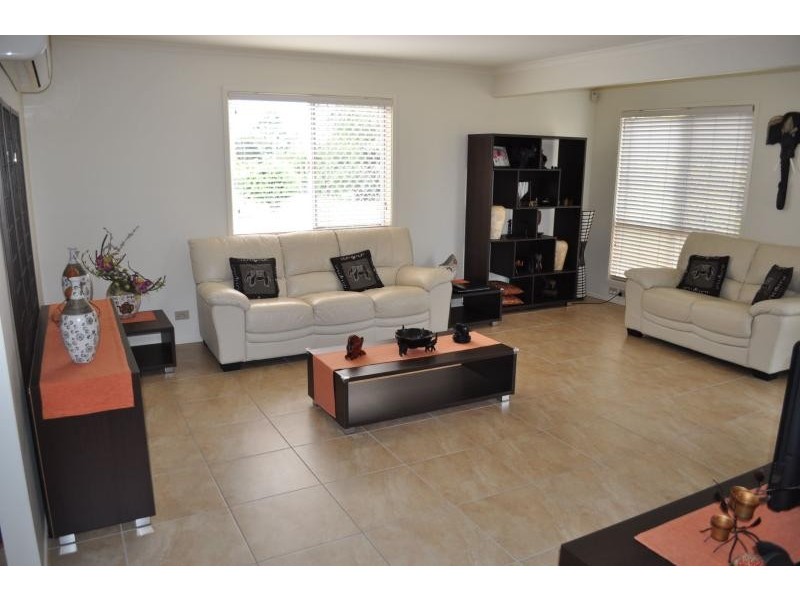 17 Jarrah Crescent, Logan Central QLD 4114