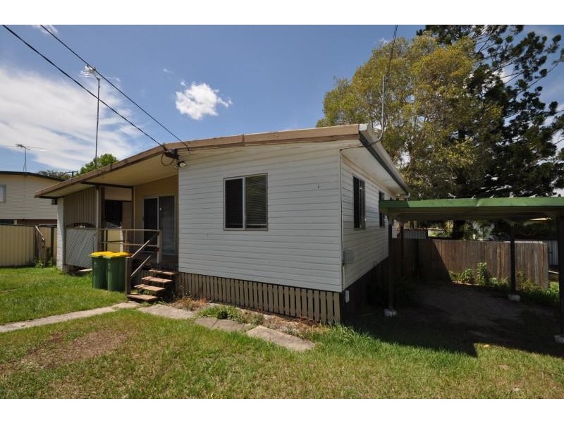 4 Ash Avenue, Woodridge QLD 4114