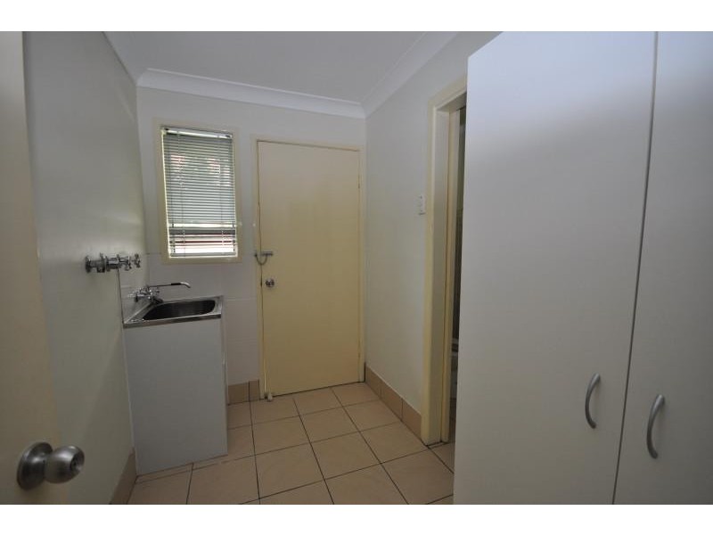 6 Macbeth Street, Kingston QLD 4114