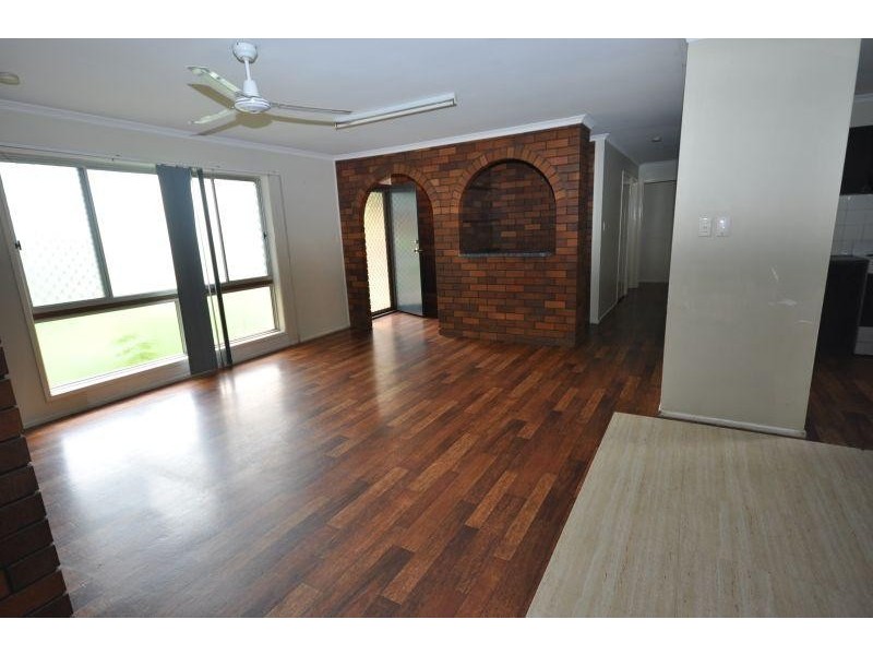 2 Sapium Street, Kingston QLD 4114