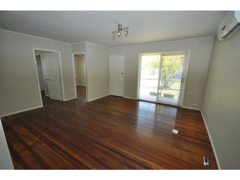 4 Ash Avenue, Woodridge QLD 4114