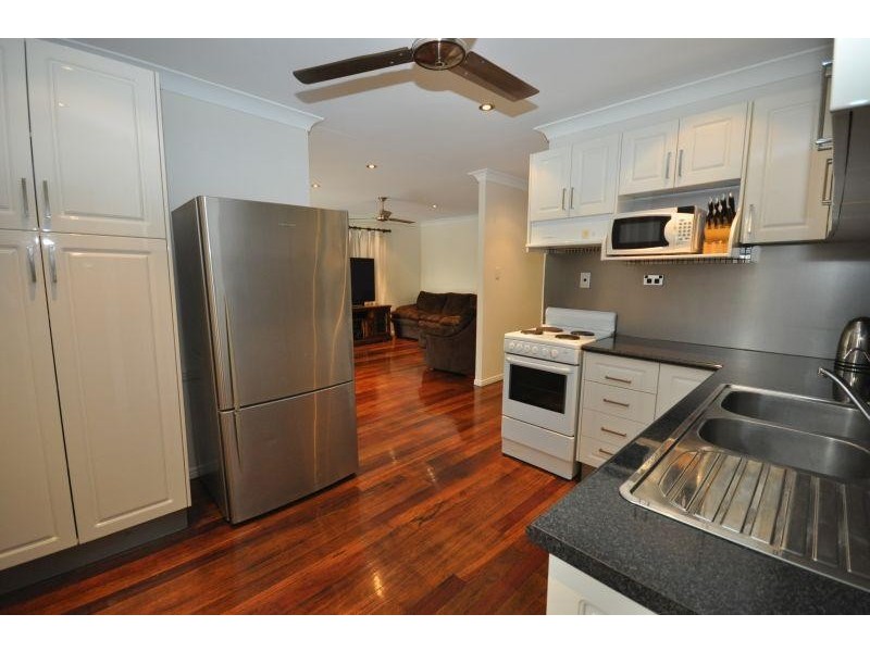 27 Patricia Avenue, Woodridge QLD 4114