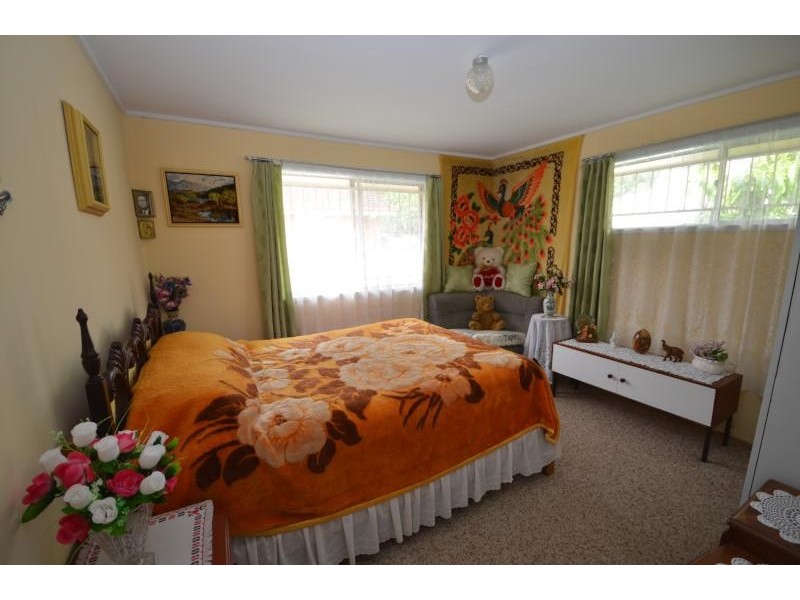 12 Cleopatra Street, Kingston QLD 4114