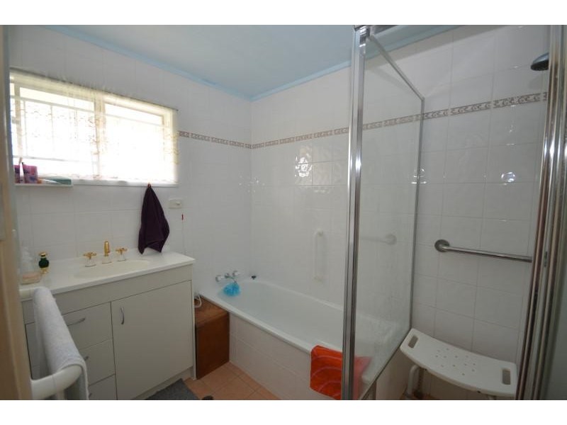 12 Cleopatra Street, Kingston QLD 4114