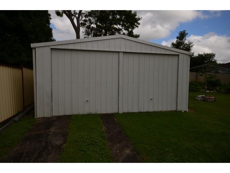 12 Cleopatra Street, Kingston QLD 4114