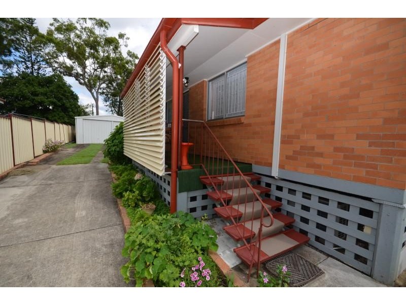 12 Cleopatra Street, Kingston QLD 4114