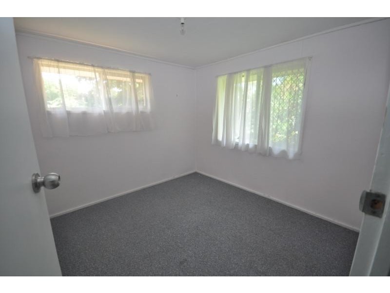 18 Yugumbri Crescent, Logan Central QLD 4114