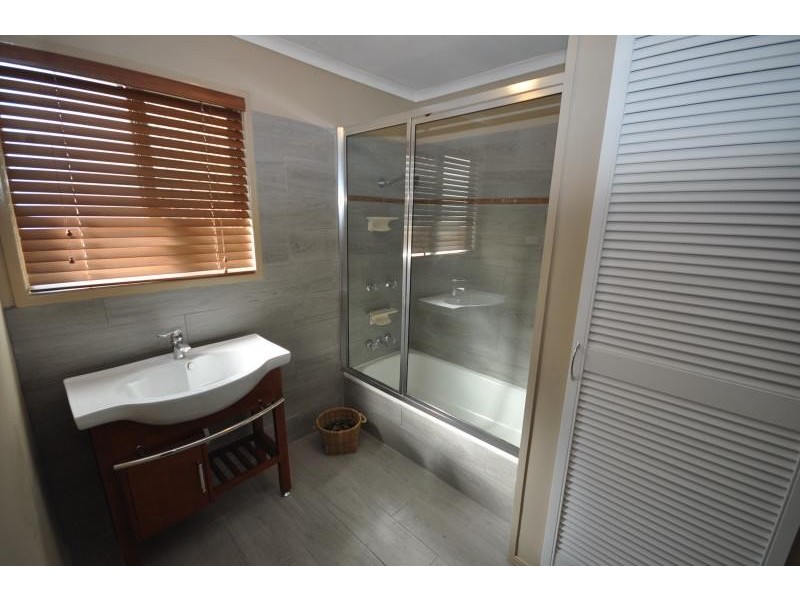 17 Bellatrix Drive, Kingston QLD 4114