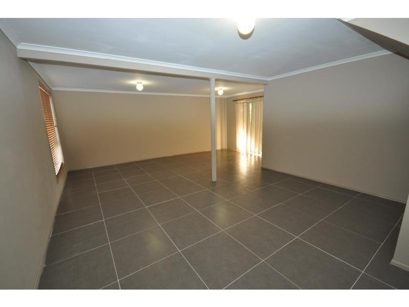 17 Bellatrix Drive, Kingston QLD 4114