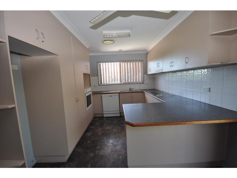 1 Evergreen Avenue, Loganlea QLD 4131