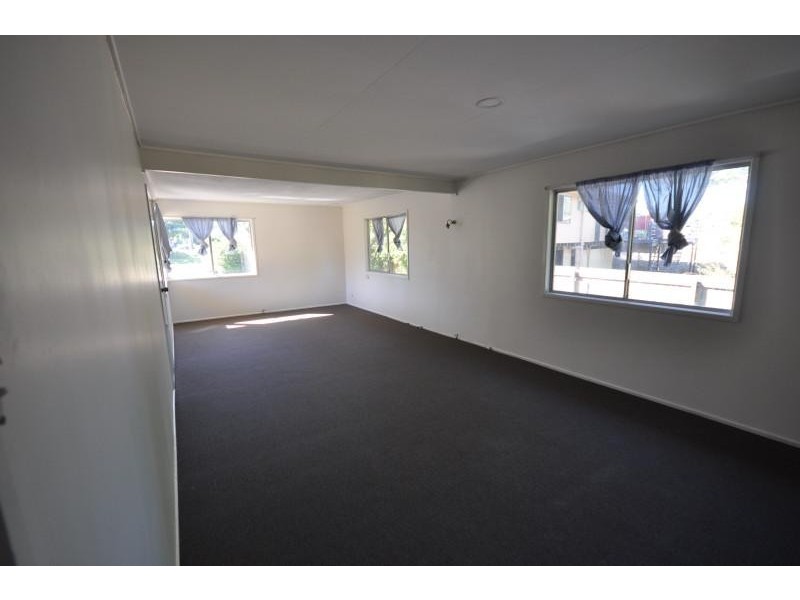 81 Mayes Avenue, Kingston QLD 4114