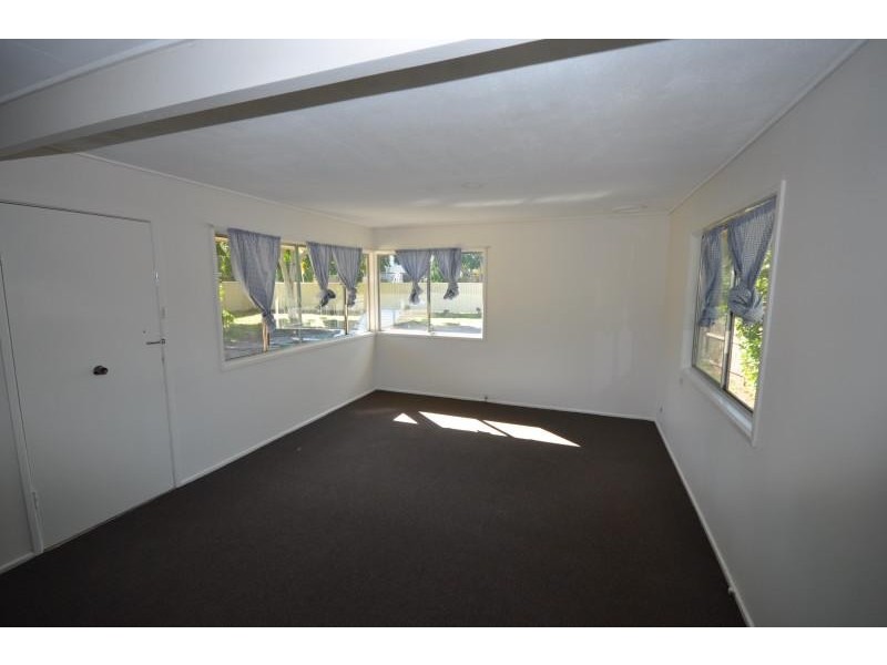 81 Mayes Avenue, Kingston QLD 4114