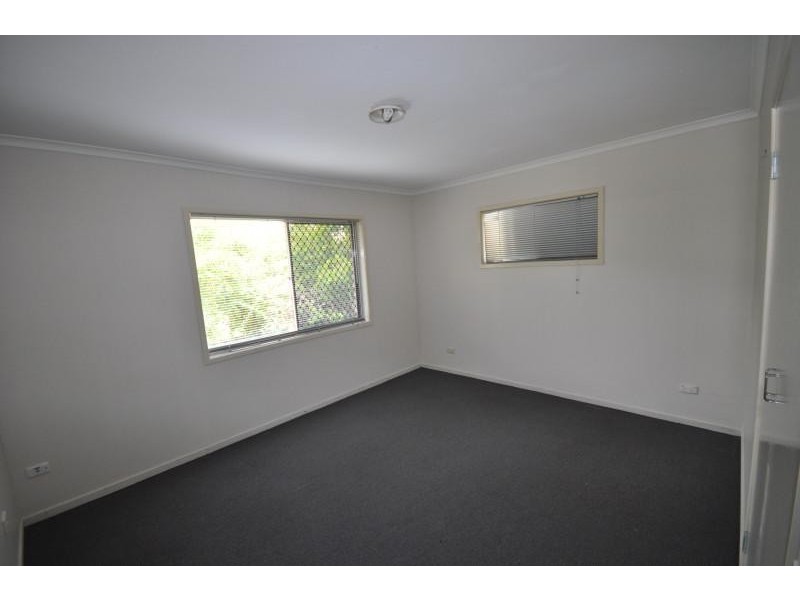 4 Wilde Street, Kingston QLD 4114