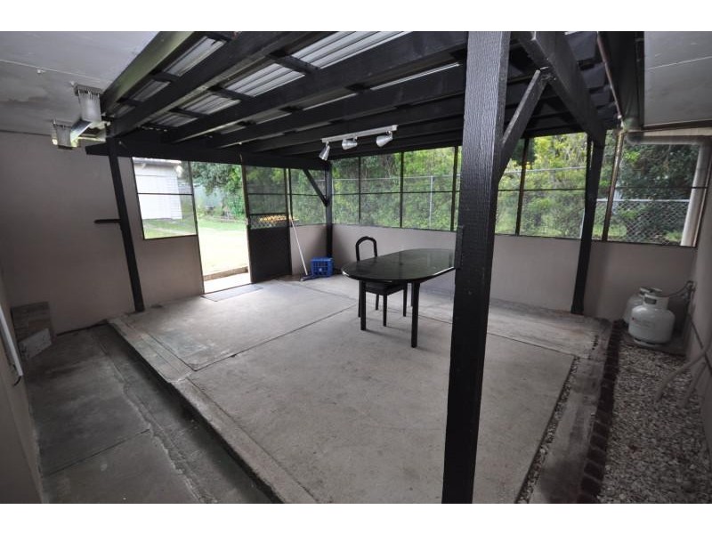 4 Wilde Street, Kingston QLD 4114