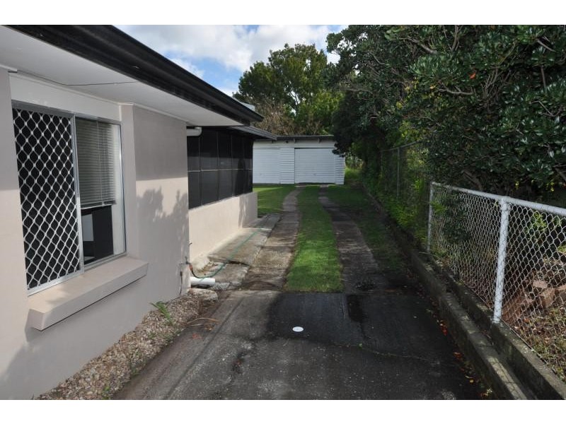 4 Wilde Street, Kingston QLD 4114