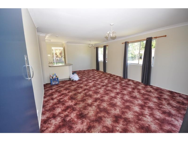 8 Woonga Street, Woodridge QLD 4114