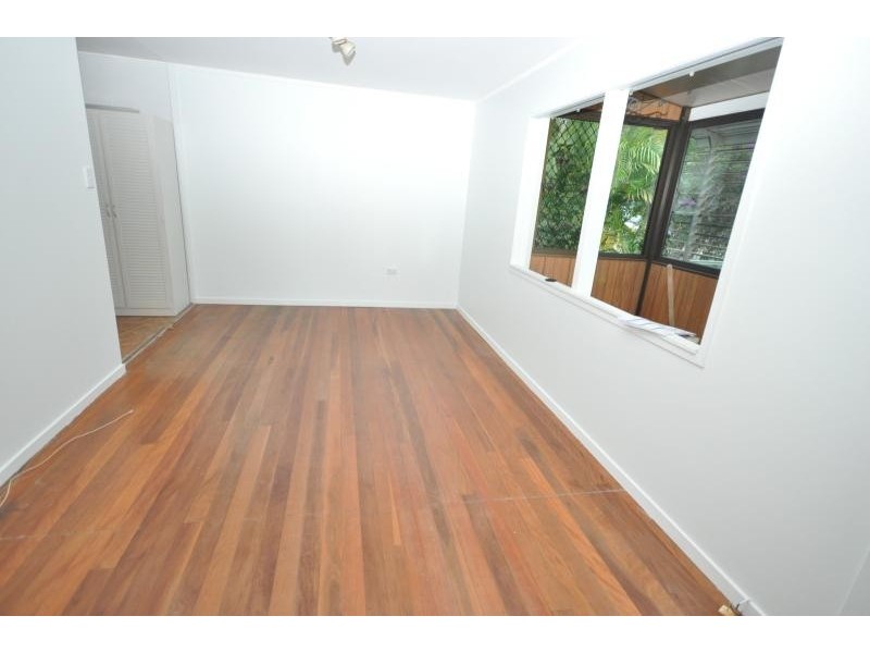4 Woonga Street, Woodridge QLD 4114