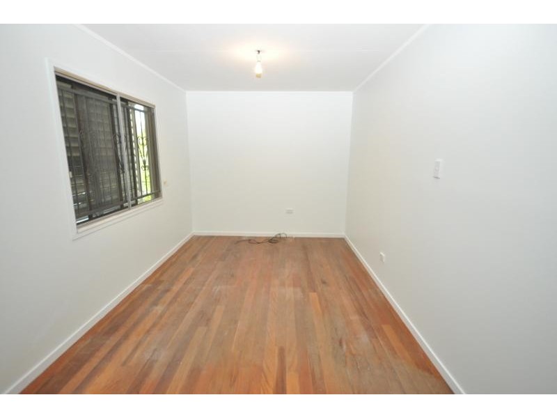 4 Woonga Street, Woodridge QLD 4114