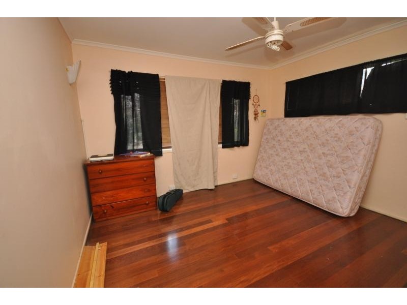 13 wilde Street, Kingston QLD 4114