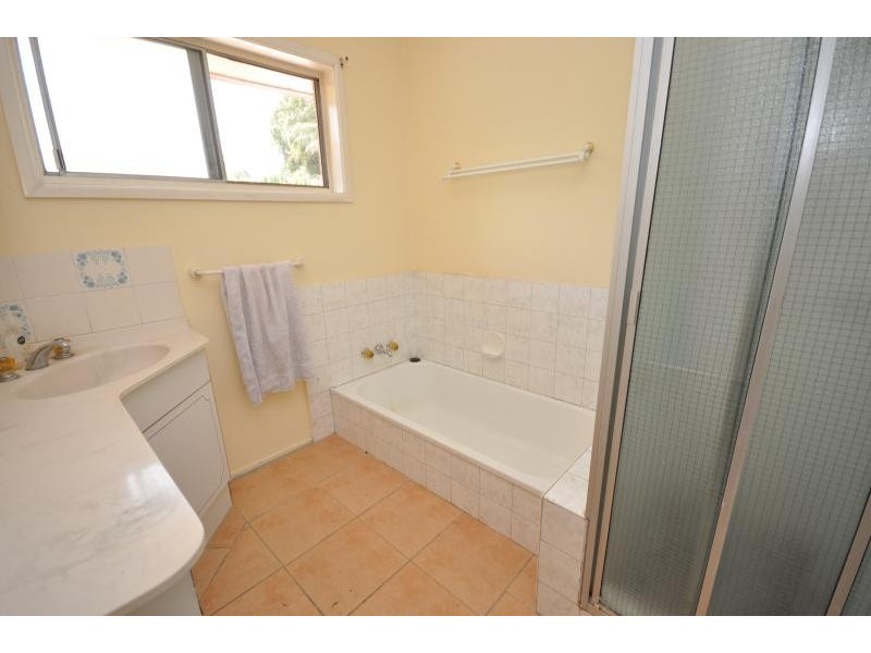 13 wilde Street, Kingston QLD 4114