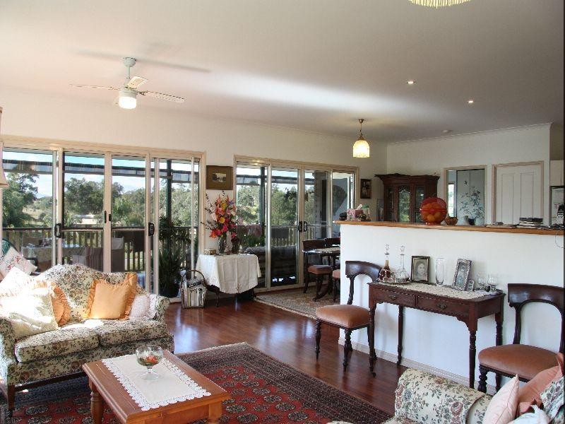 4 Farmborough Court SOUTHSIDE 4570, Southside QLD 4570