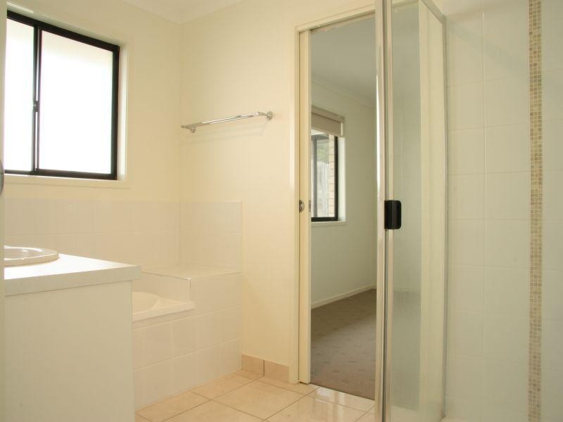 2 Suncrest Court SOUTHSIDE 4570, Southside QLD 4570