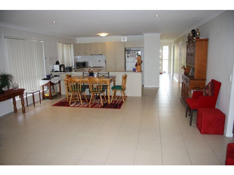46 Bushland Drive SOUTHSIDE 4570, Southside QLD 4570