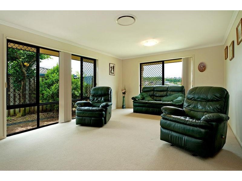 12 Beerwah  Street PACIFIC PINES 4211, Pacific Pines QLD 4211