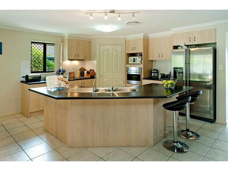 12 Beerwah  Street PACIFIC PINES 4211, Pacific Pines QLD 4211