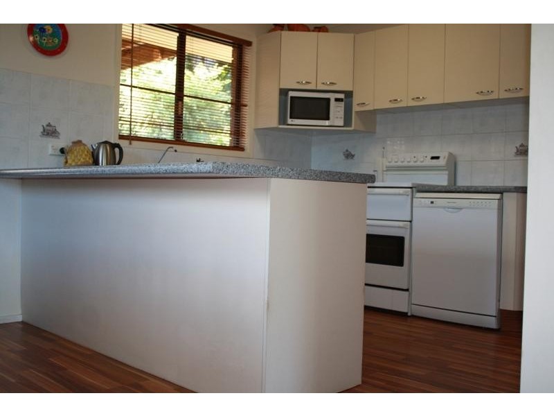 10 Innes Avenue MOLENDINAR 4214, Molendinar QLD 4214
