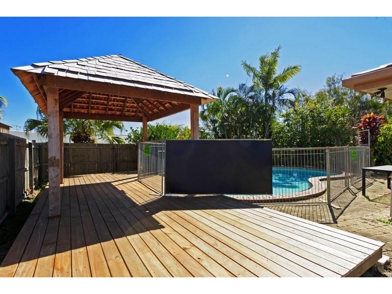 16 Cadell  Drive HELENSVALE 4212, Helensvale QLD 4212