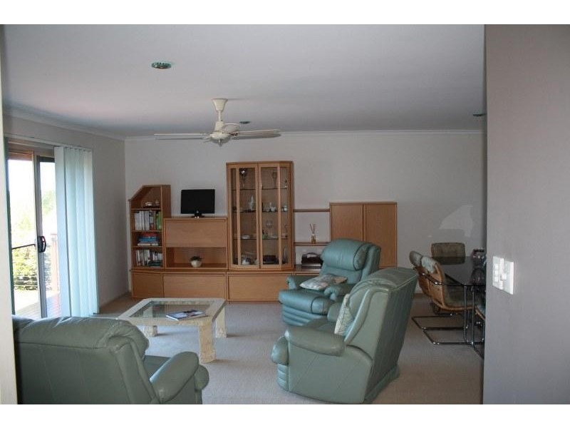 18 Tanunda  Drive HELENSVALE 4212, Helensvale QLD 4212