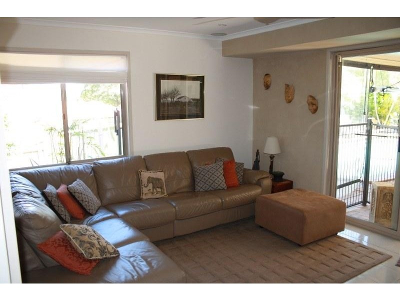 18 Tanunda  Drive HELENSVALE 4212, Helensvale QLD 4212