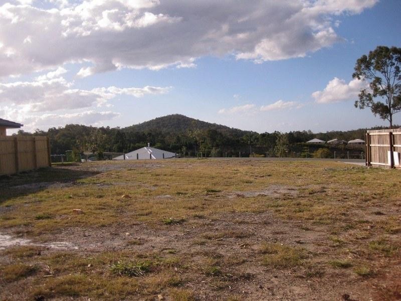 15 Flame Trees Crescent MAUDSLAND 4210, Maudsland QLD 4210