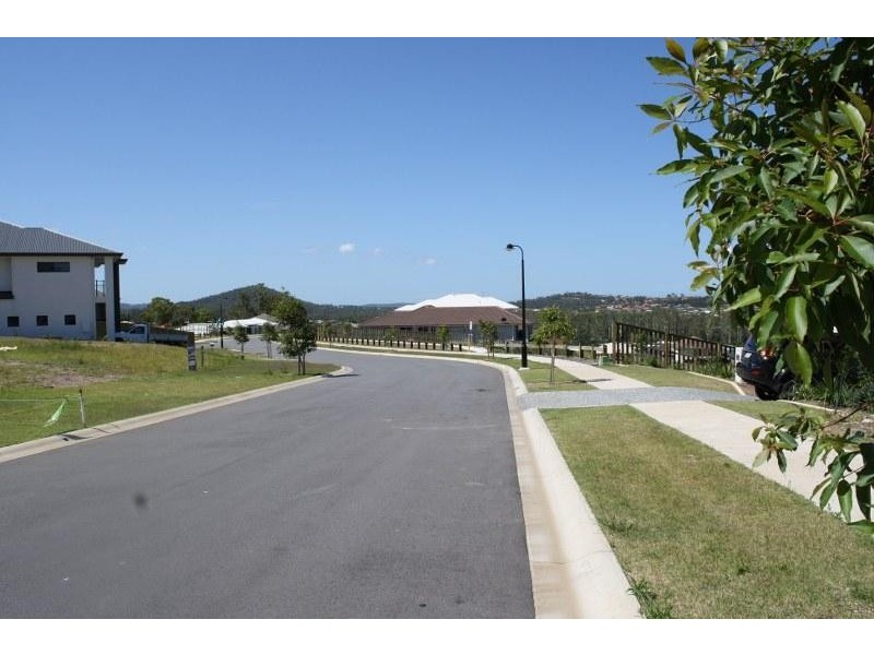 18 Barrington Street PACIFIC PINES 4211, Pacific Pines QLD 4211