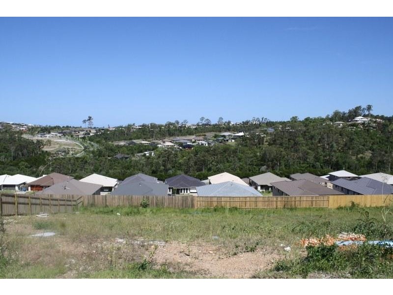 18 Barrington Street PACIFIC PINES 4211, Pacific Pines QLD 4211
