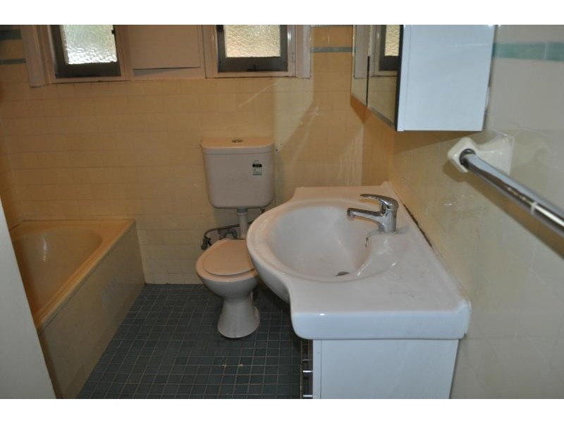 37 The Broadway PUNCHBOWL 2196, Punchbowl NSW 2196