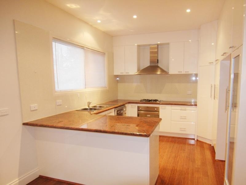2/34 Kerrie Road GLEN WAVERLEY 3150, Glen Waverley VIC 3150