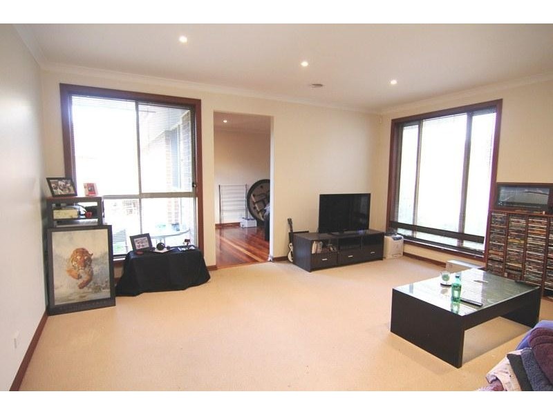 12 Newton Grove GLEN WAVERLEY 3150, Glen Waverley VIC 3150