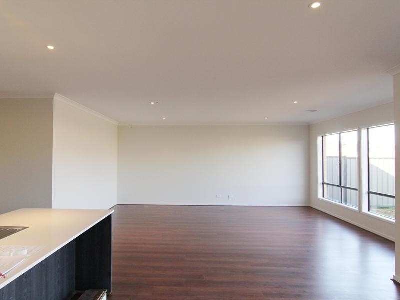 11 Snowsill Circuit POINT COOK 3030, Point Cook VIC 3030