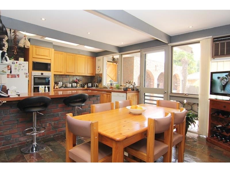 15 Outlook Drive DANDENONG NORTH 3175, Dandenong North VIC 3175